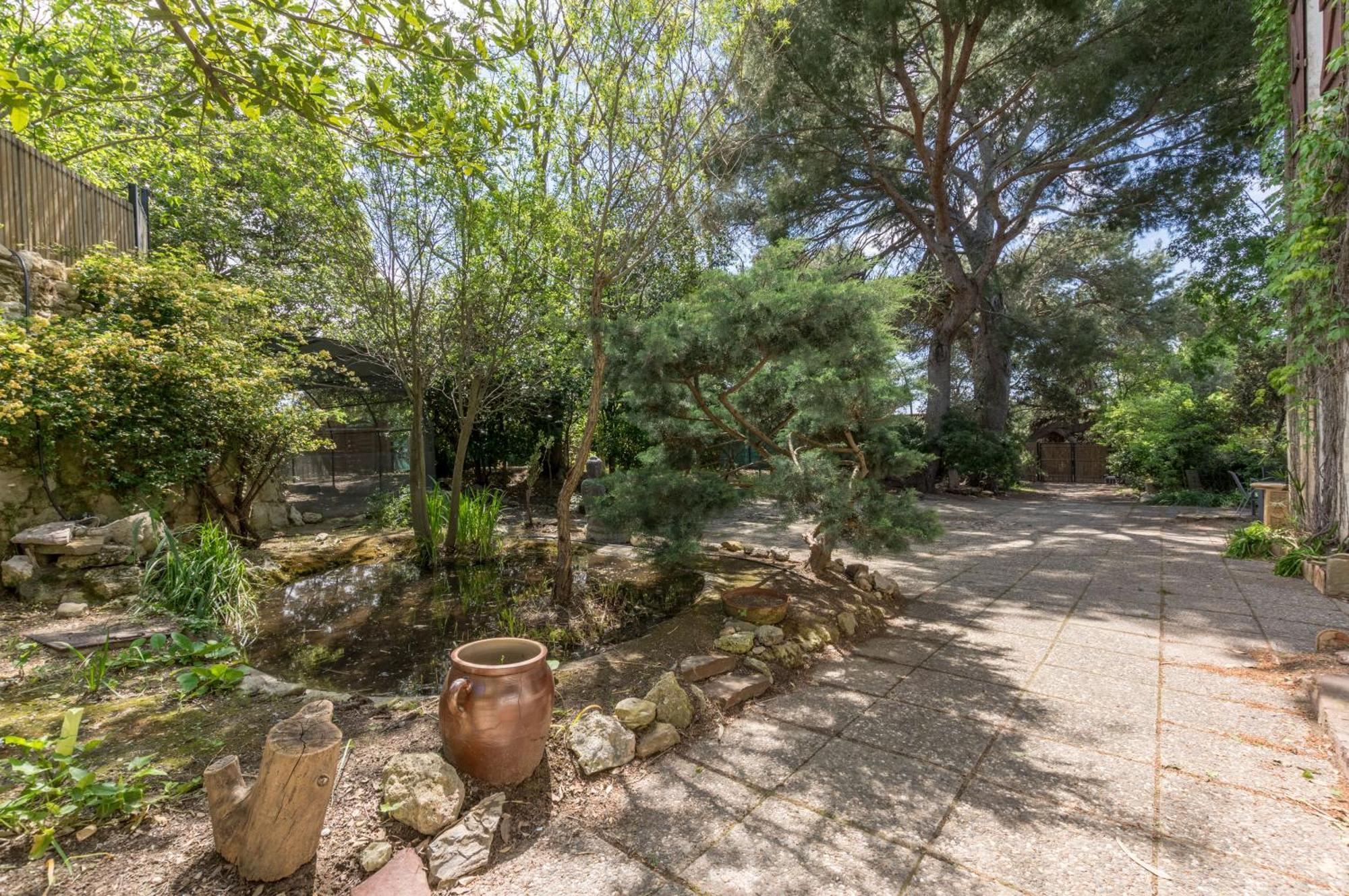 Maison Avec Piscine Location De Vacances Ferme Pedagogique Du Dolmen Le Pouget Esterno foto